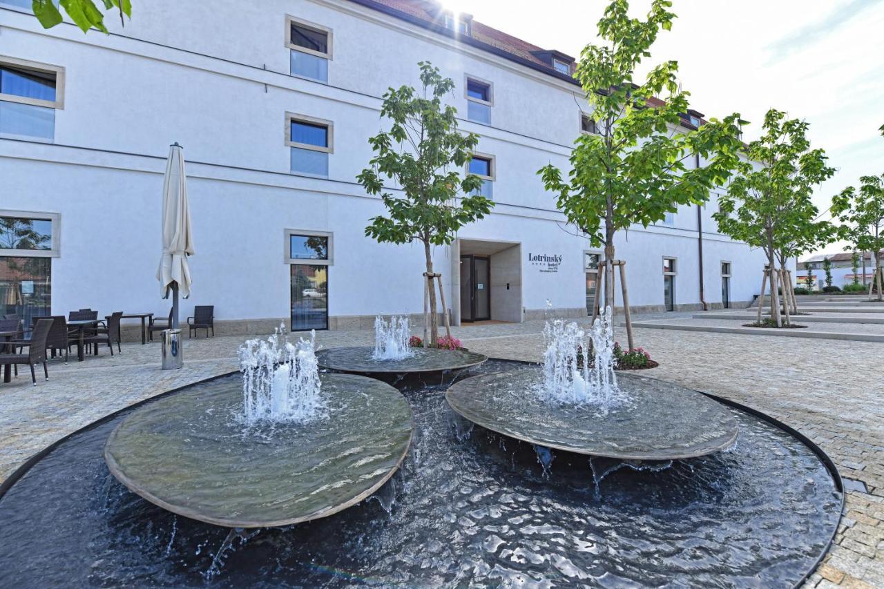 Lotrinsky Hotel Velké Pavlovice Exterior photo